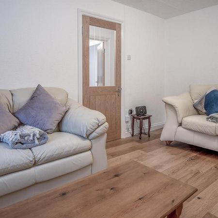 Holloway - 2 Bedroom Cottage - Stepaside Stepaside  ภายนอก รูปภาพ